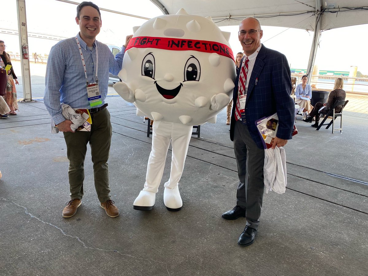 Hanging out at Ashapalooza with Leuk and a spectacular hematologist - Mike Hochman. #Ash22