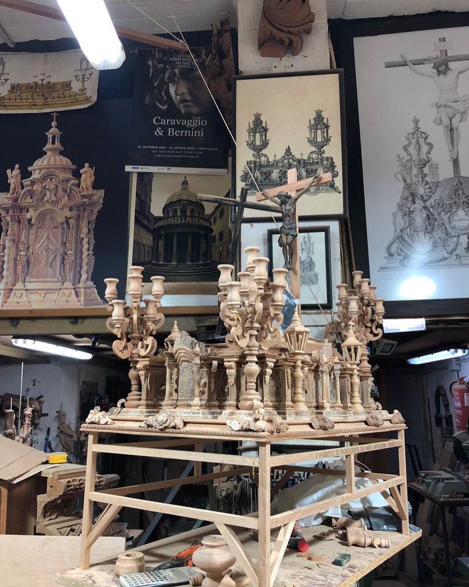 Presentada la maqueta del nuevo trono del Santísimo Cristo del Amor de Málaga  @amorycaridad diseño de @fprinib y ejecutado por Manuel Molina,Abrahan Cehada y Manuel Toledano. (Maqueta Toledano)2022