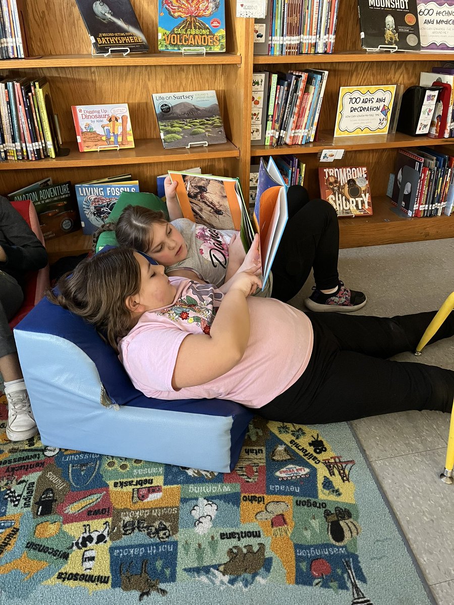 Amy Levengood (@levengood_reads) on Twitter photo Love when I see students enjoying books together! ❤️ 📚❤️ <a href="/HolabirdCS/">Holabird STEM/Middle: A Community School</a> <a href="/vkearns_M/">Melanie Kearns</a> @MrsBallardHSP Love when I see students enjoying books together! ❤️ 📚❤️ <a href="/HolabirdCS/">Holabird STEM/Middle: A Community School</a> <a href="/vkearns_M/">Melanie Kearns</a> @MrsBallardHSP