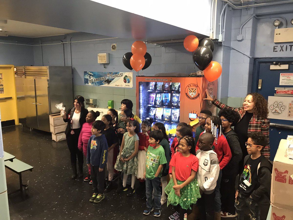 CSAPatterson's tweet image. Amazing ribbon cutting today for a book vending machine at X130!  Congratulations to Principal Velazquez and AP Dibetta.  Shout out to Principal Ortiz for bringing her MS students by to celebrate at their former elementary school. @FollowCSA @CannizzaroCSA @hrubio