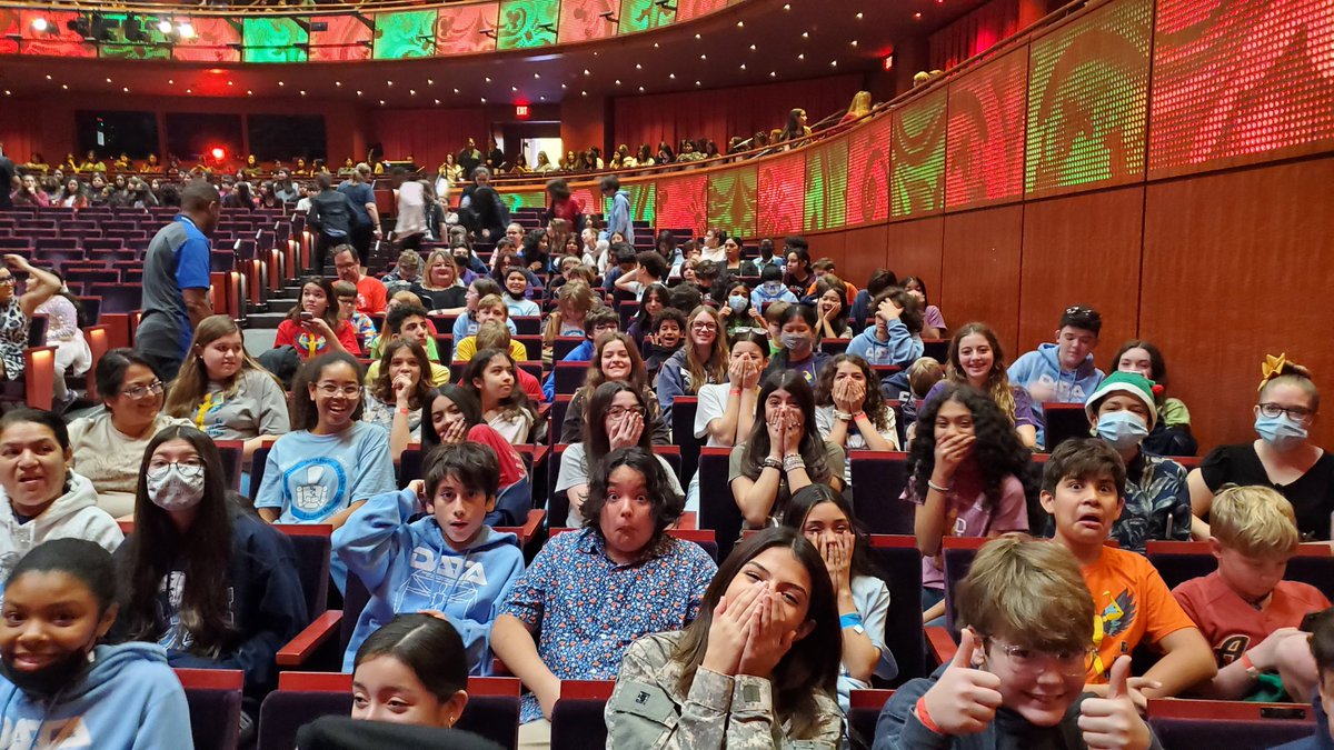 Monticelloman1's tweet photo. Ss enjoyed the Nutcracker at the Tobin Center today. We then walked to Travis Park for lunch and laughter.  #datadoes #dataedwhite #DataFam https://t.co/bBoOJH8Qd8