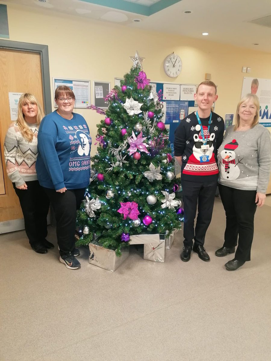 MDentalHospital's tweet photo. Great #christmastopsandsocks from #teamudhm https://t.co/Dhwraqyxhg