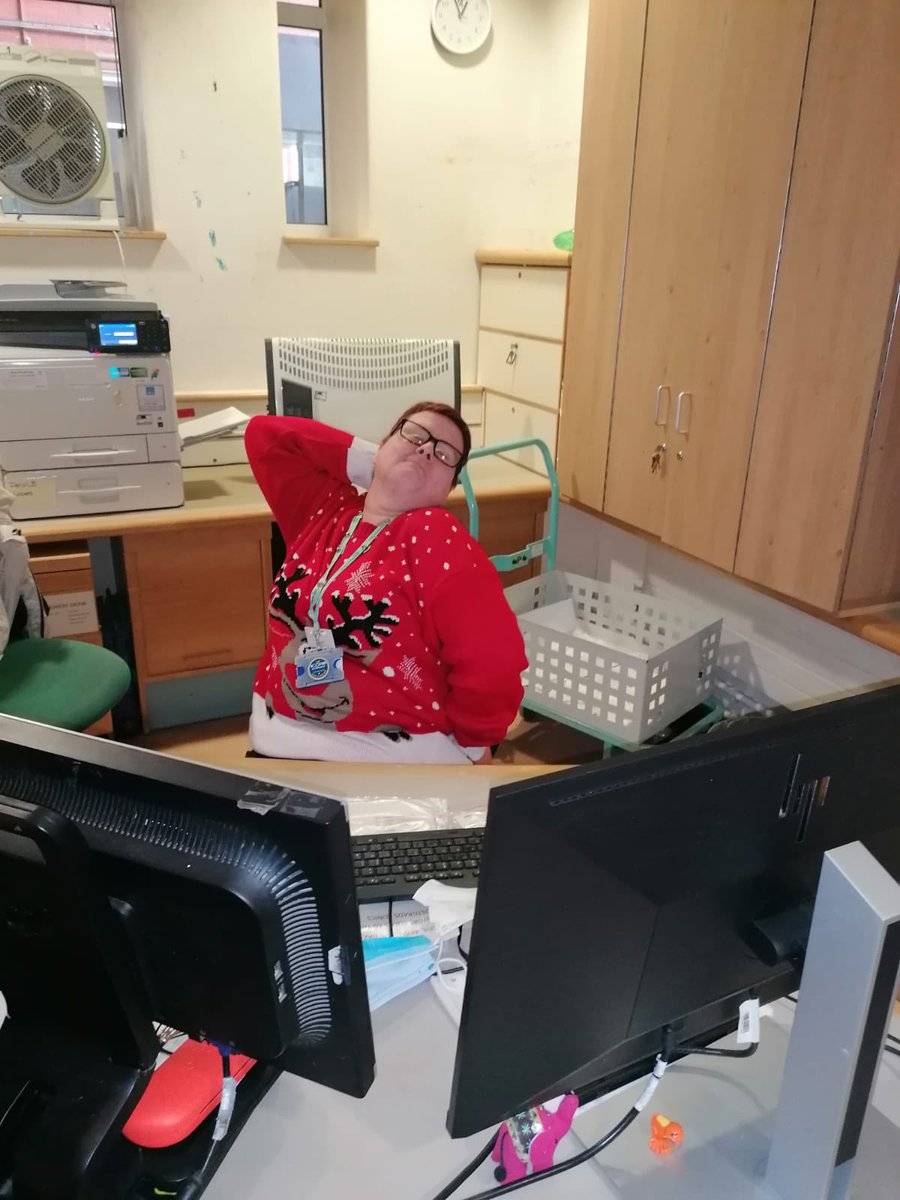 MDentalHospital's tweet photo. Great #christmastopsandsocks from #teamudhm https://t.co/Dhwraqyxhg