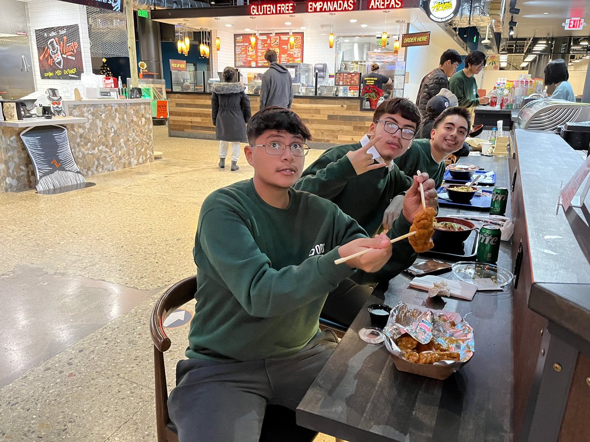 The Bears have arrived to take on Milwaukee <a href="/NebraskaDECA/">Nebraska DECA</a> <a href="/WI_DECA/">Wisconsin DECA</a> #CRLC #DECA