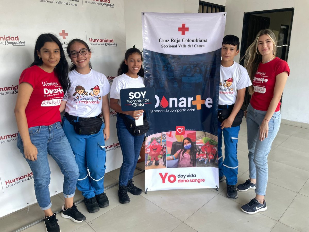 Cruzrojavalle's tweet photo. @cruzrojacol @gciamt_oficial Se contó con la participación del voluntariado de la Universidad Católica Cali y voluntarios de la Cruz Roja Valle. #creandonuevasconexiones #Donarte https://t.co/tMUl2h09X2