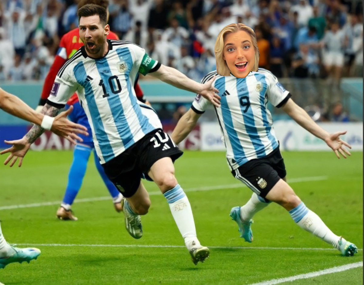 Blue12312572's tweet photo. ARGENTINAAAA🇦🇷🇦🇷🇦🇷🇦🇷 https://t.co/g6u5OJdDsP