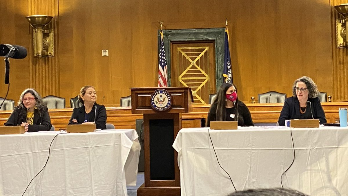 ValeriaTreves's tweet photo. Thank you @mujerxsrising for inviting me to present on the DOL's Know Your Rights campaign as part of the #LatinaEqualPay Summit.  It was an honor to present alongside @LCLAA's Yanira Merino and @domesticworkers Antonia Pena. https://t.co/ba0x8DT9JL