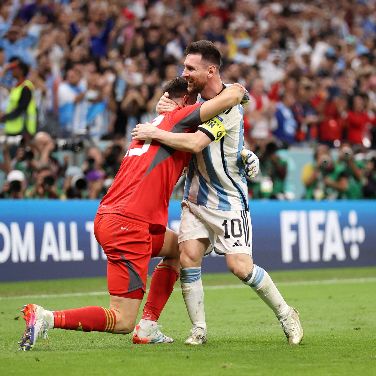 InvictosSomos's tweet image. ELLOS.