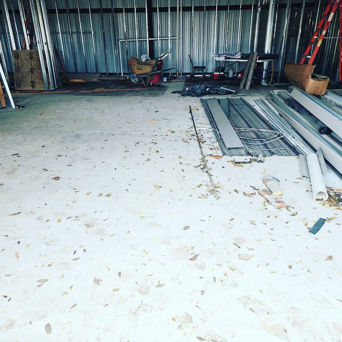 3rdlevelbrew's tweet image. We heard some of you out there like to have a floor while drinking seriously good beer.
So we had the contractor put in a floor just for all of you out there. 

#craftbeer #rtx #txcraftbeer
#seriouslygoodbeer
#justthebeerginning

#nerdoutwithwhatalesya