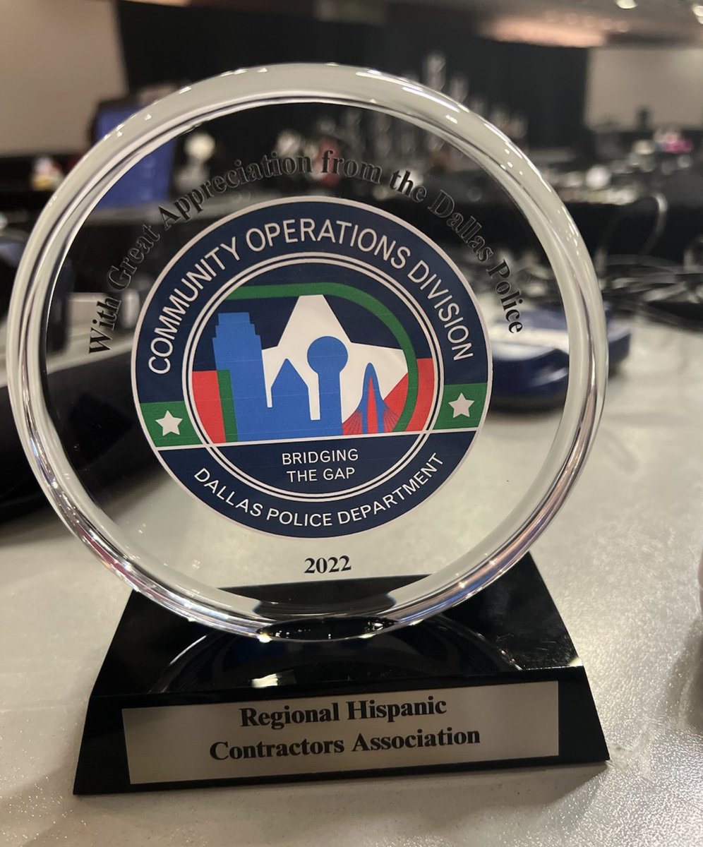 DFWRHCA's tweet photo. Thank you so much to @DPDUnidos for this recognition and token of appreciation!
#IAMLUNA #Construction #Contractors #Construccion #Contratistas https://t.co/h1qcP5s1EE