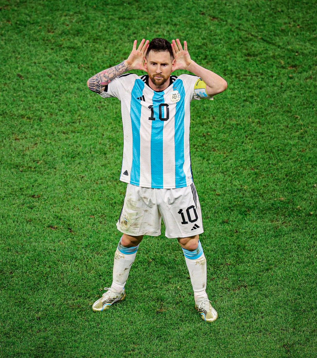 EL MEJOR DE LA HISTORIA, SIGAN HABLANDO.