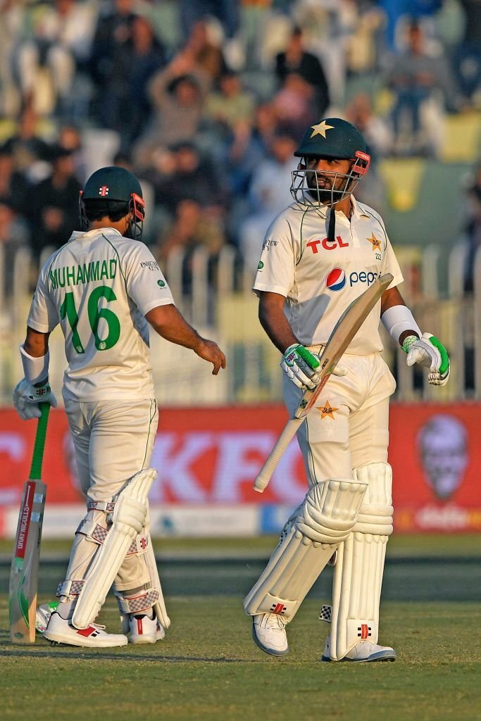 _FaridKhan's tweet photo. Lionel Messi show at 3AM in the night followed by Babar Azam's magic at 10AM in the morning. Life is good, Alhamdulilah 🐐🐐♥️♥️

#FIFAWorldCup #PAKvENG https://t.co/DRv08BkAAQ