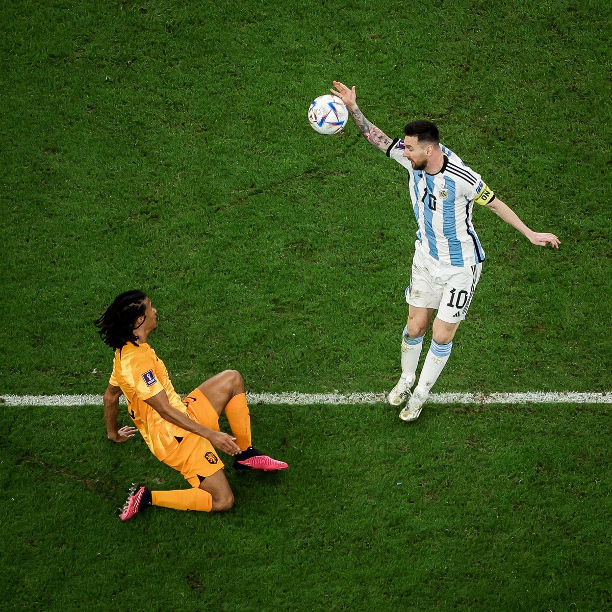 ClutchPoints's tweet photo. Dutch fans are not happy this handball by Lionel Messi wasn’t called or reviewed earlier in the Argentina-Netherlands quarterfinal match 😬 https://t.co/OzaJcwnQMi