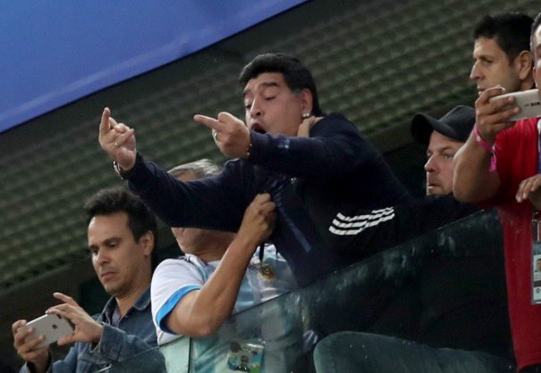 AleLiparoti's tweet photo. Para todos los que se ilusionaron en que Argentina quedaba afuera. La tienen todos adentro, todos. https://t.co/jvwQNWnR2J