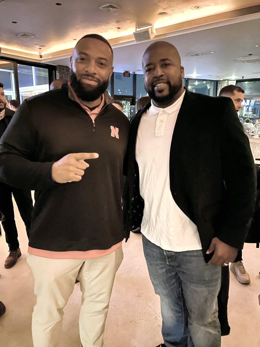CoachGloverJr's tweet photo. @CoachEJbarthel @HuskerFBNation #GBR #gohuskers #newjerseyconnection https://t.co/JZjAQKNIJl