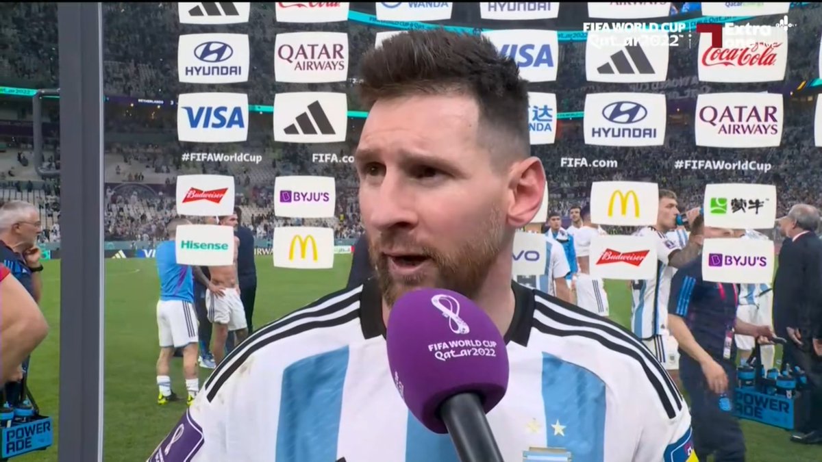 TrendEPL's tweet photo. ليونيل ميسي:

"على الفيفا ان لا تضع مثل هؤلاء الحكام في مثل هذا النوع من المباريات." https://t.co/N8qpTTirDu