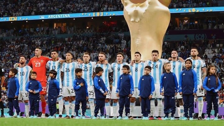 gracias por todo muchachos!!
los amo
q orgullo q me dan y me da ser argentino
estamos en semisss
q la chupen los holandeses y el arbitro puto🚫🚫🚫🚫🚫🚫