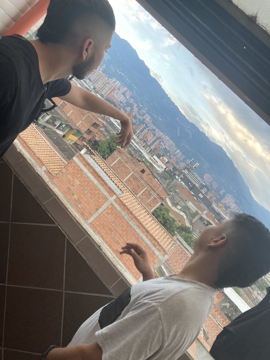 ballendaniel's tweet photo. #LasJuventudesHacemos #EsTuParche @PnudColombia @ICBFColombia
La paz en nuestro territorio se debe construir desde el interior de los hogares cuando tenemos una formación de respeto, tolerancia y conocimiento de lo que nuestra región puede generar para el crecimiento en general https://t.co/dwCDbDV0VH