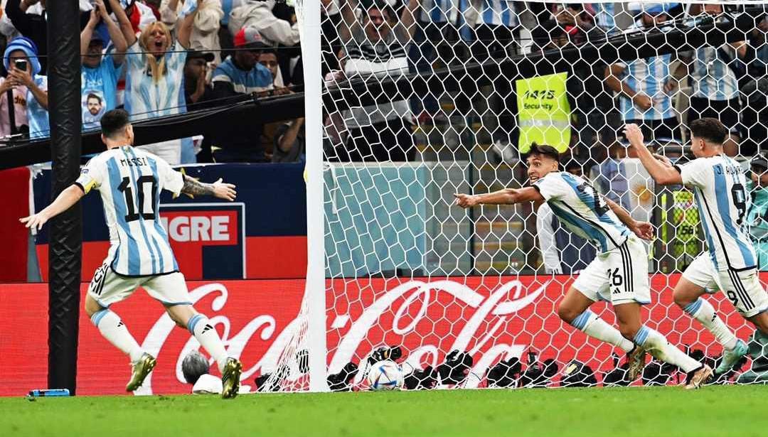 catigreoficial's tweet image. MUCHACHOOOOOOOS, AHORA NOS VOLVIMO’ A ILUSIONAR 🎶

¡EL MATADOR, SIEMPRE ACOMPAÑANDO! 💙❤️💙