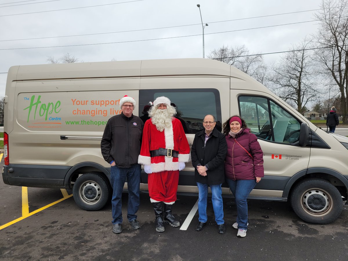 Thank you to everyone who came out to the <a href="/SeawayMall/">Seaway Mall</a> today in support of the #GreatHolidayFoodDrive. Thank you <a href="/CAANiagara/">CAA Niagara</a> for donating the Journey's by CAA van and for lending us Trevor for the day. We truly appreciate your support!