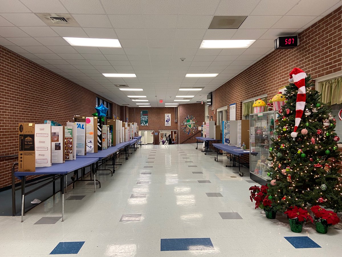 Fairview_HCS's tweet photo. Fairview Elementary displayed 90 projects for our annual Science Fair.  We are proud of the research and analytical skills employed by our students.  Please enjoy the following thread

Thank you @STEMClayZ for leading this initiative.

@drhafza @HenryCountyBOE @ketruitt https://t.co/R29rflySoc
