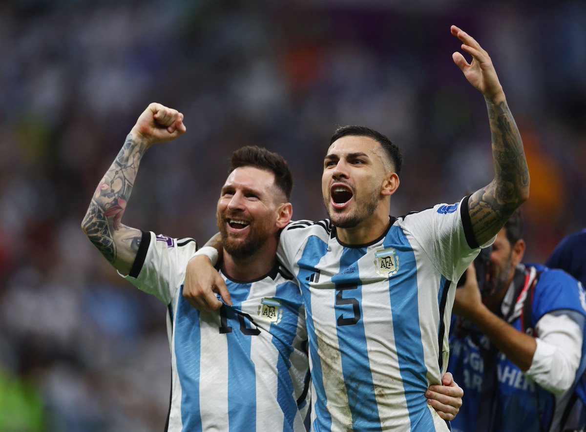 infobae's tweet image. Los festejos de la Selección Argentina 🇦🇷 #Qatar2022 infob.ae/3F7yaeQ