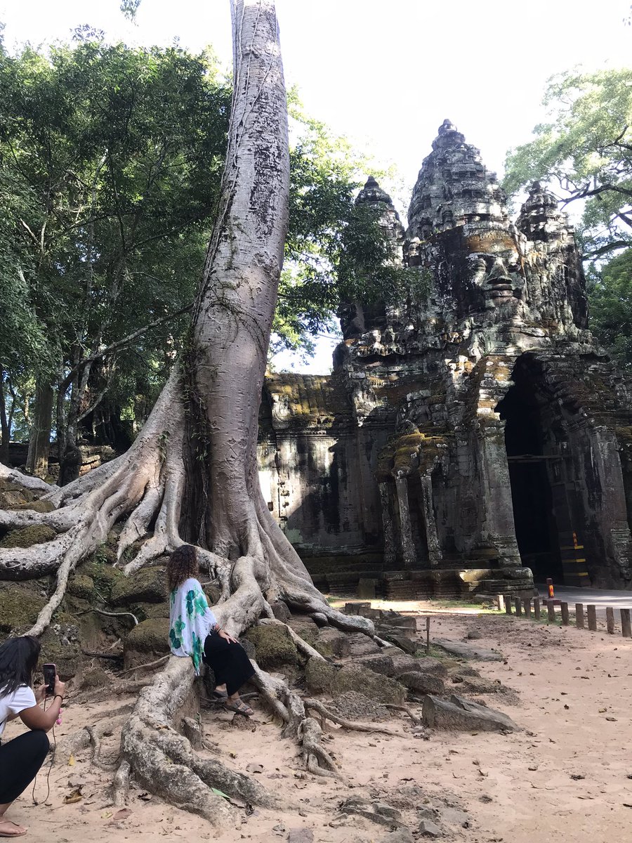 kosalnhoy's tweet photo. Nort entran dos the Angkor Tom https://t.co/NeOeWvs0oj