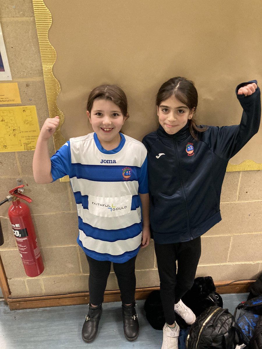 A brand new sport attempted tonight…Molkky! 

This is a target based game which encourages great tactics around Maths! 

We had four pairs of pupils who rotated in matches against pairs from Barrs Court. Thanks to them for hosting and to the young leaders 

#TeamParkwall
