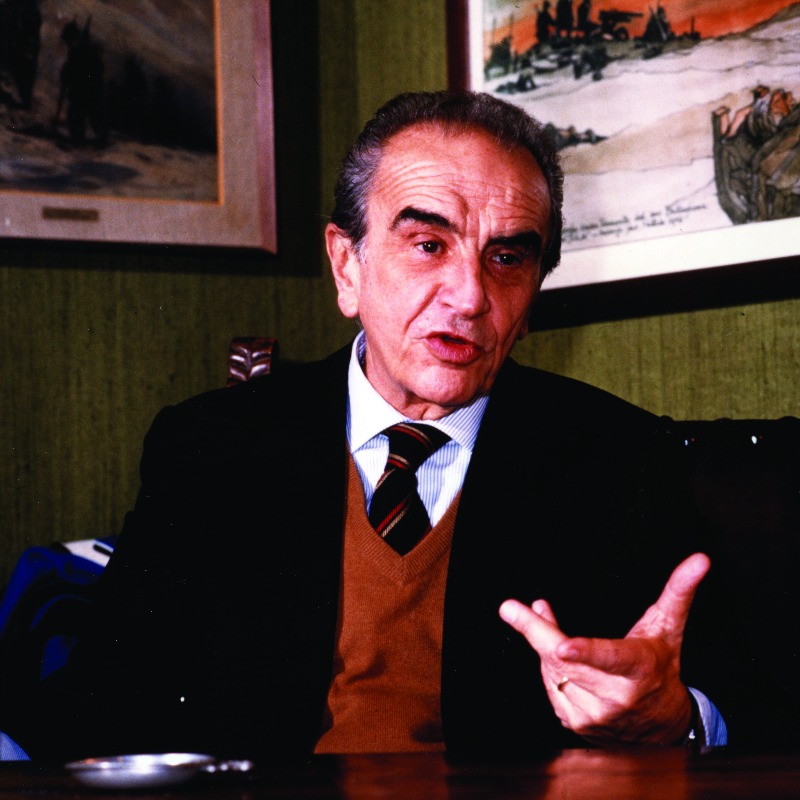 Inter's tweet photo. Intelligente, ironico, mai banale.
Simbolo eterno dell’interismo.
Buon compleanno, Peppino! Per sempre uno di noi 🖤💙

#ForzaInter #OTD #Prisco