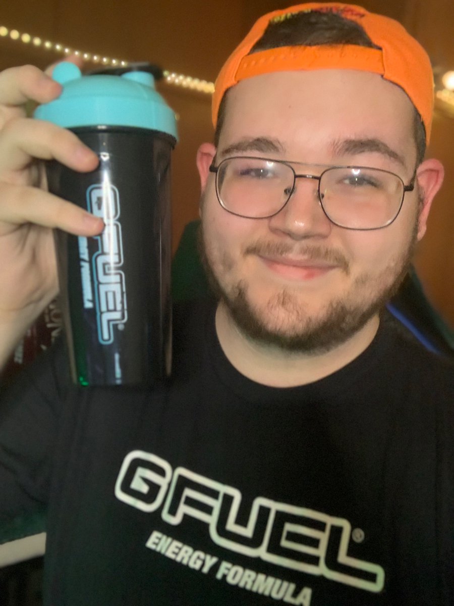 Got my new <a href="/GFuelEnergy/">G FUEL®</a> shirt on and a shaker of Wumpa Fruit in hand. Let’s get some shinies! -> youtu.be/uCGXnpKkFag