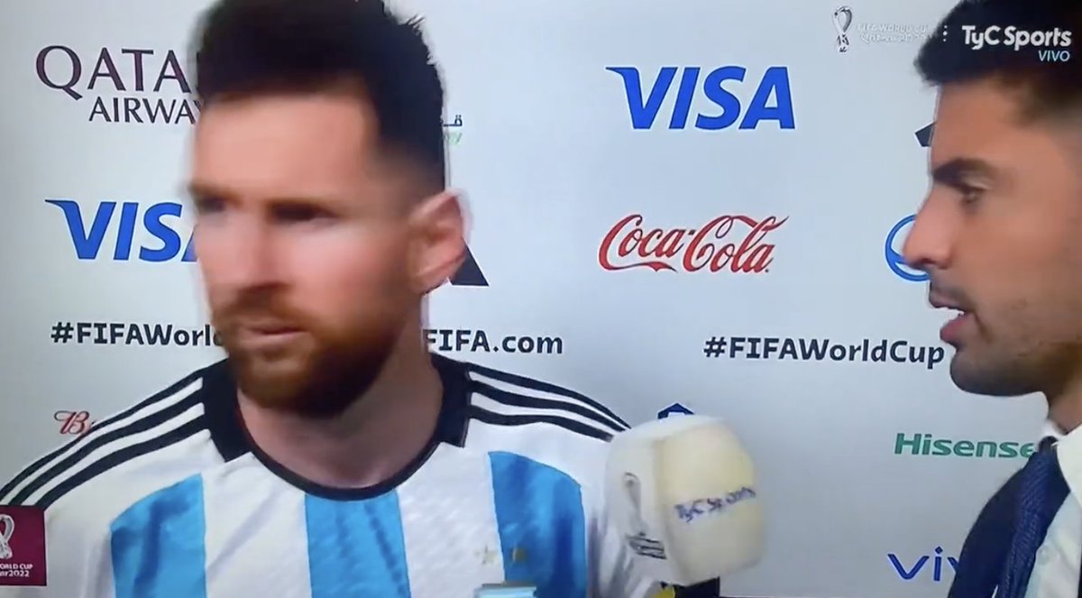 BarcaUniversal's tweet image. Leo Messi: "Van Gaal tells people that he plays football, but all they do is strike long balls."