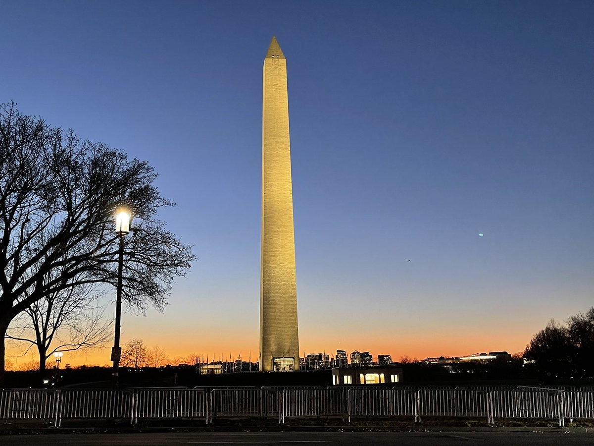 #timing is everything <a href="/NationalMallNPS/">National Mall NPS</a>  
Goodnight #WashingtonDC