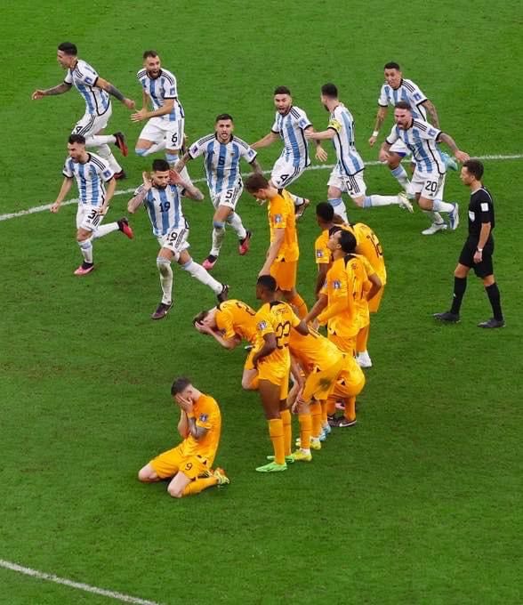 MalcolmScanlon's tweet photo. Great to see such sportsmanship from the Argies 🤬🤬 https://t.co/NZeS5g2L4G