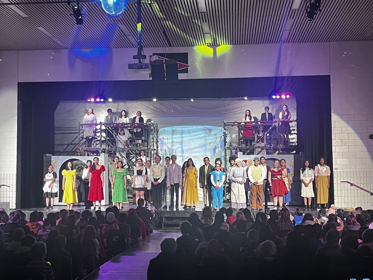 straight_ehs's tweet image. Thank you @woodlandsrams for an incredible recreation of Beauty and the Beast. @TecumsehPS students had a great time, and were in awe of all the hard work that went into creating this play!
