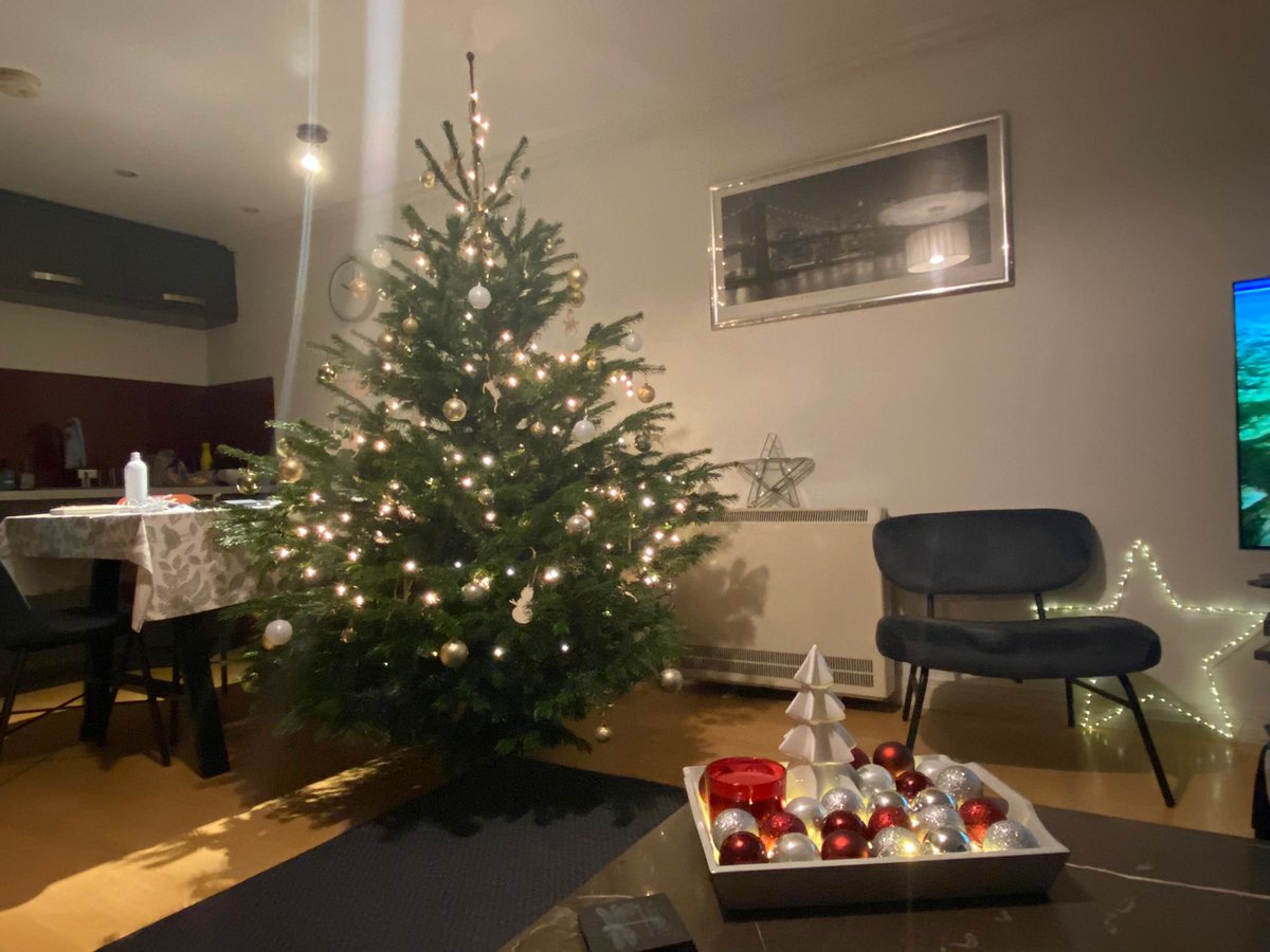 Listed801's tweet photo. Finally we put our Christmas tree up this evening🎄 worth waiting for 😁 @TVInfants @RosaTVI @AdamDobsonTVI #MakingMemories https://t.co/oWEdV23N69