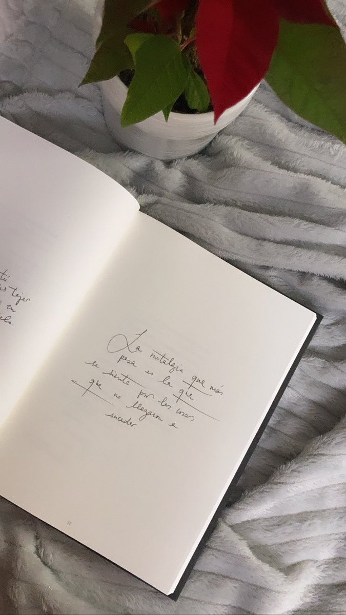 “La nostalgia que más 
pesa es la que 
se siente por las cosas 
que no llegaron a
suceder”

<a href="/SaraBuho/">Sara Bueno</a> 🖤