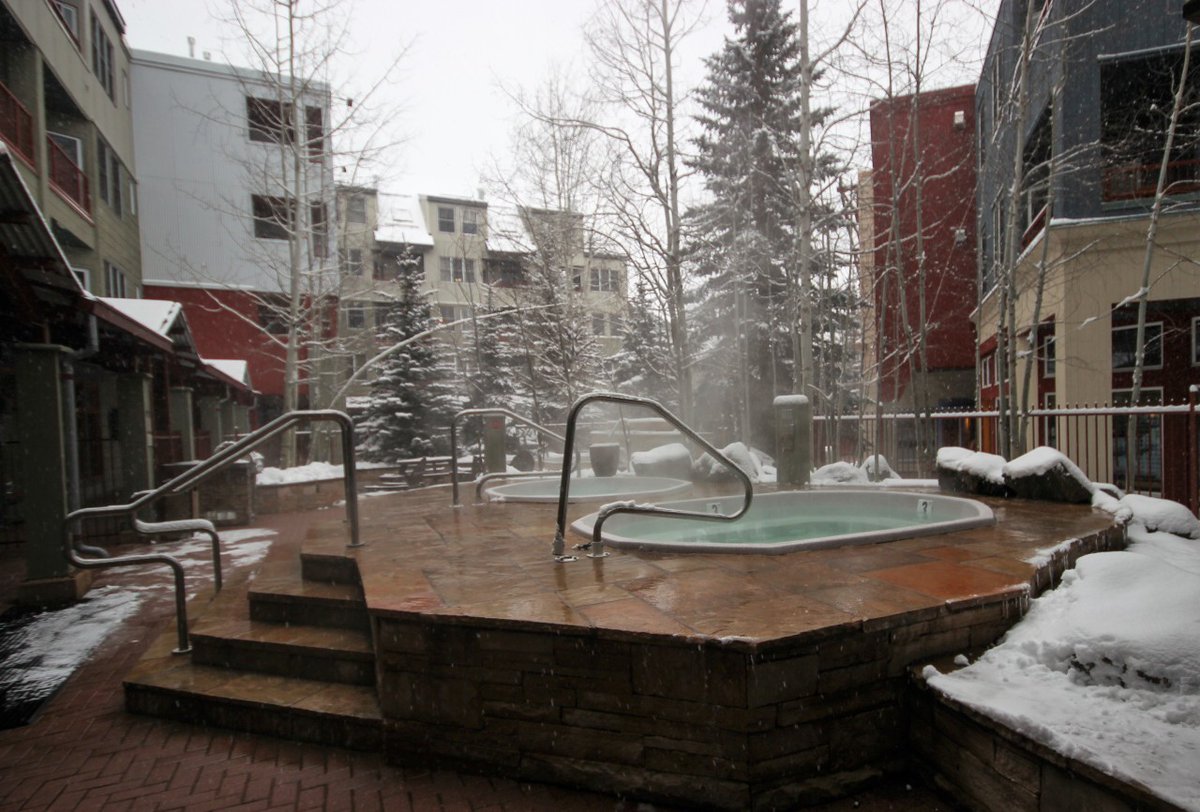 skisummitcove's tweet image. Welcome to Feature Fridays! Tune in every Friday to checkout the featured vacation property of the week!
🏠 Today's Featured Property is Silver Mi... bit.ly/3VVSLto
#riverruncondos #keystone #visitkeystone #keystoneco #summitcovelodging #vacationrentals #airbnb #stayhere