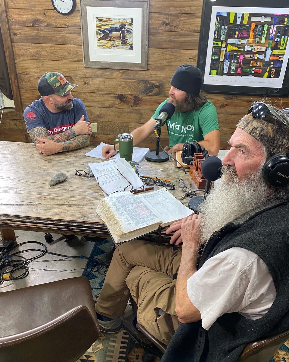 Chad Robichaux (@chadrobo) on Twitter photo Had a wonderful time on the Unashamed Podcast with <a href="/DuckCommanderPR/">Phil Robertson</a> and <a href="/JaseDuckman/">Jase Robertson</a> this week. I got fed some good food and good scripture by Phil as we discussed life transformation. 🙌🏼
Are you #Unashamed?
<a href="/DuckDynastyAE/">Duck Dynasty</a> <a href="/MightyOaksFDN/">Mighty Oaks Foundation</a> Had a wonderful time on the Unashamed Podcast with <a href="/DuckCommanderPR/">Phil Robertson</a> and <a href="/JaseDuckman/">Jase Robertson</a> this week. I got fed some good food and good scripture by Phil as we discussed life transformation. 🙌🏼
Are you #Unashamed?
<a href="/DuckDynastyAE/">Duck Dynasty</a> <a href="/MightyOaksFDN/">Mighty Oaks Foundation</a>