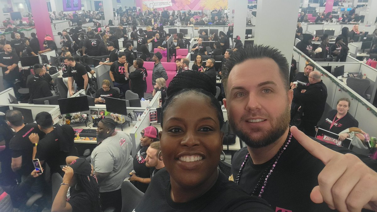 Look what happens when our amazing President of Consumer Group <a href="/JonFreier/">Jon Freier</a>, SVP <a href="/csandoval111/">Christie Sandoval</a>, and VP <a href="/m_wan4life/">Wanny Manasse</a> touchdown in Tampa, FL!  1000s of people show up! Epic! #WeWontStop #TotalExperience