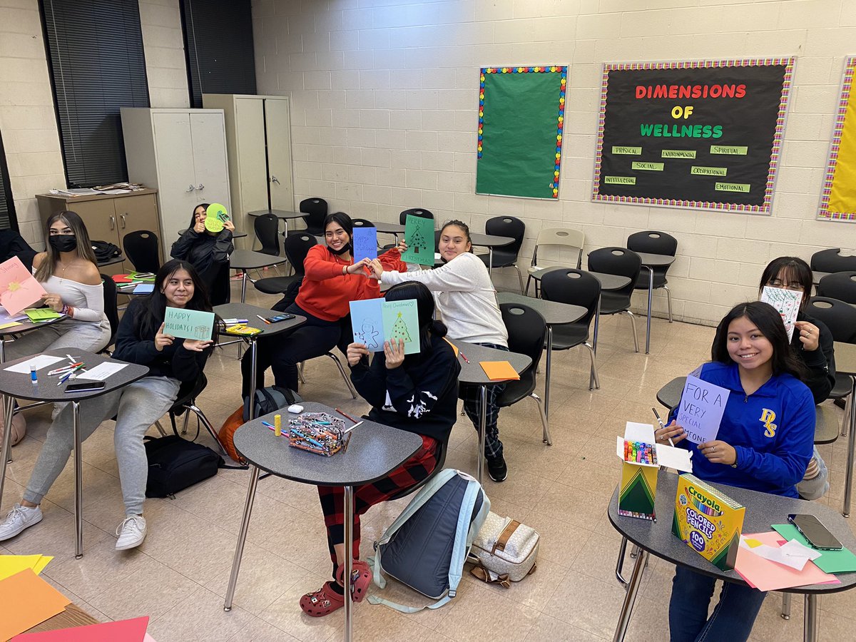 Curie Girls soccer team bonding making holiday cards for hospitalized kids to give them a special message of hope. <a href="/CurieHS/">Curie Condors</a> <a href="/Crds4HosptlKids/">Cards for Hospitalized Kids</a> #MakingADifferenceOnANDOffTheField