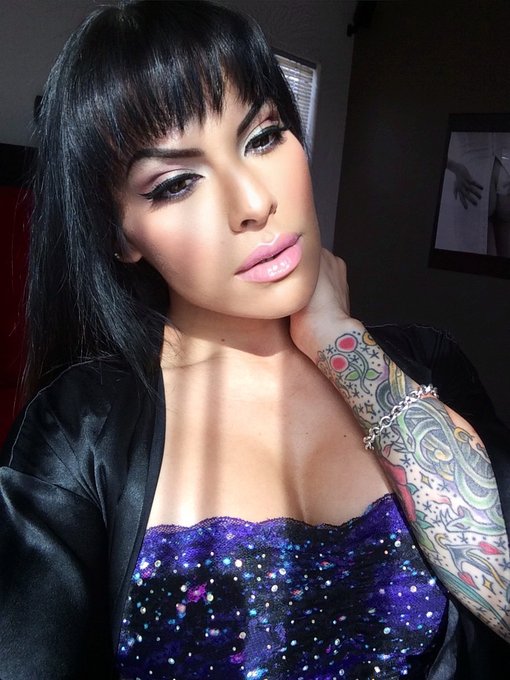 Watch TS Foxxy's leaked NSFW photo on TwXstars