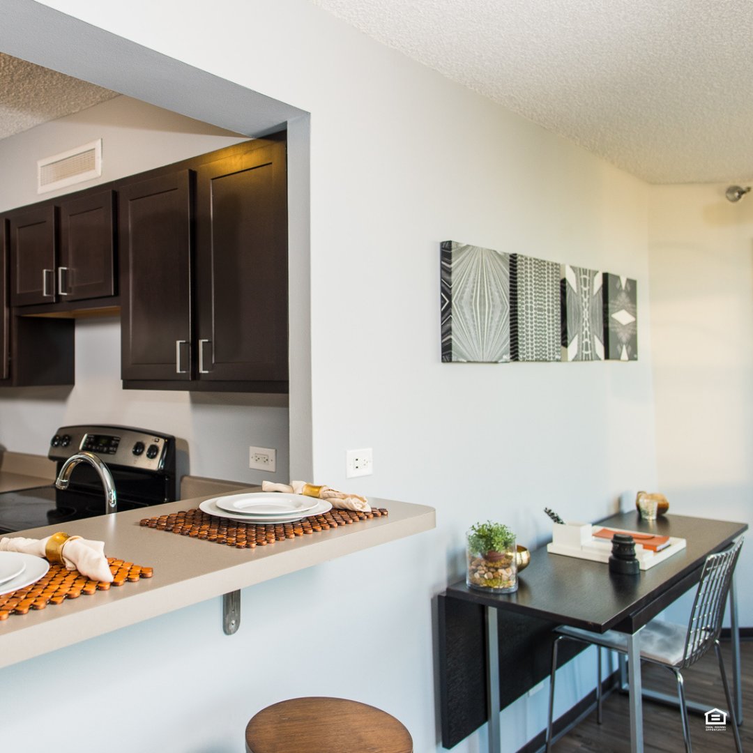 Working from home? At Presidential Towers, our floor plans will give you plenty of options for where to set up your workstation! 💻 Head to our website to find the best fit for you.

#PresidentialTowers #LiveLifeOnYourOwnTerms #ChicagoIL #ChicagoApartments #ILLiving...