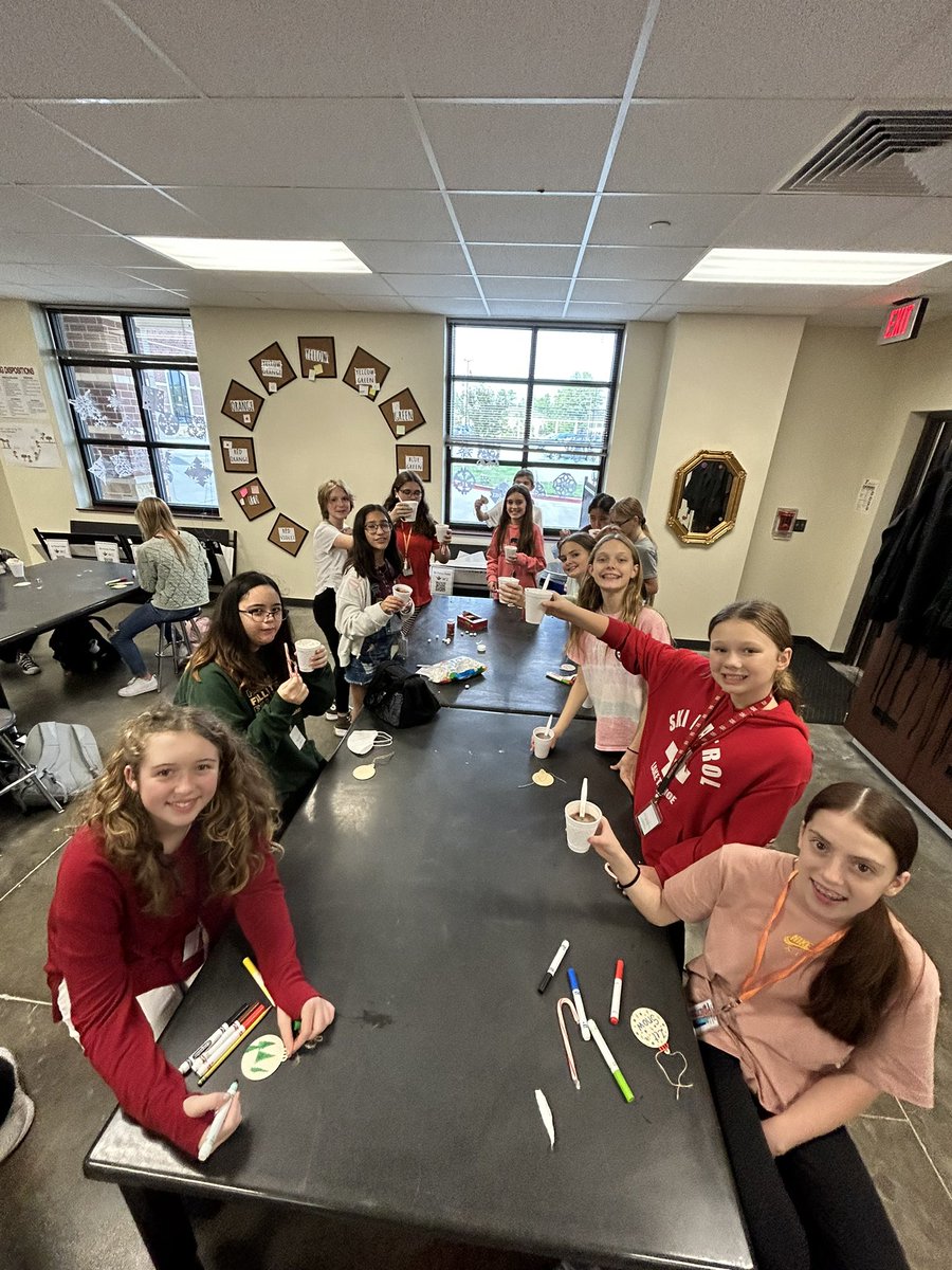 CPJH_CraftClub's tweet photo. @CPJH_NJAHS Hot Cocoa and Ornament making Holiday Social! #KnowYourImpact @CPJH_Art @TISDCPJHS https://t.co/xfIOx7AcWt