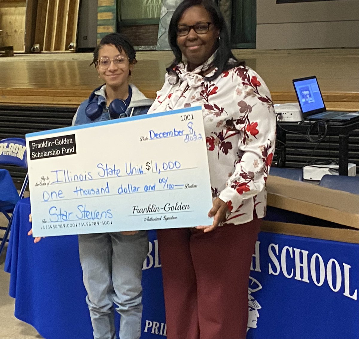 bloom_hs's tweet image. Thank you @Impact_Ccrn for speaking with our Junior students about Post-Secondary planning! 

Congratulations Star Stevens at winning a $1,000 scholarship!!! 
@DrNavarre @DrJLAnderson 
#bloomscholars