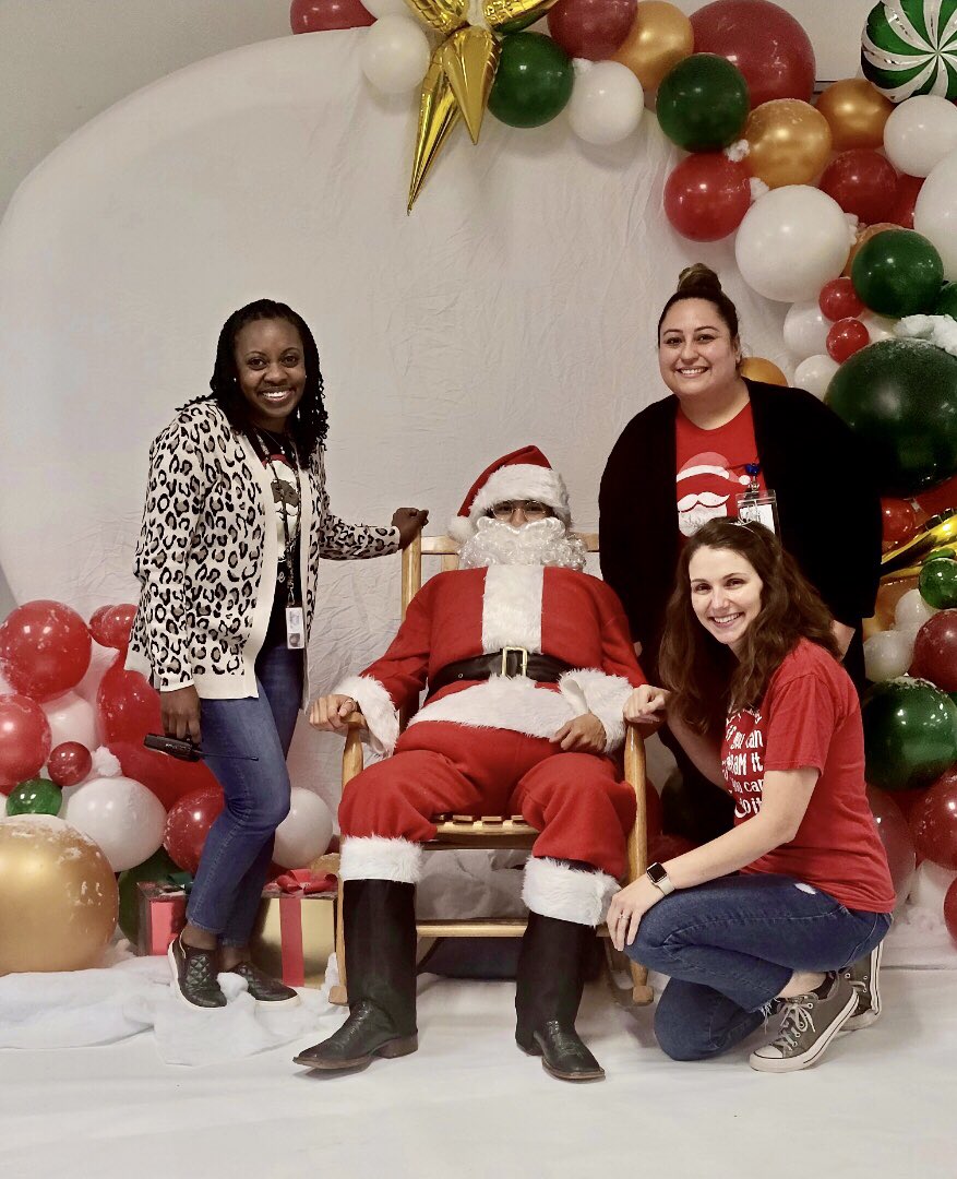 Sheldon_Tigers's tweet photo. We had a special visitor at SE today! 🎄 https://t.co/sFCqyeQh2d