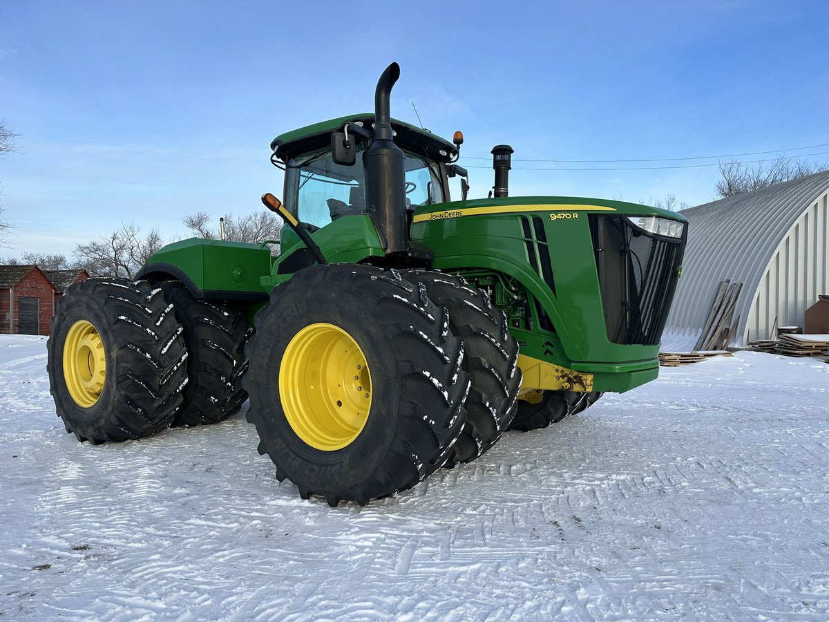 HidukV's tweet photo. 2015 John Deere 9470R , high flow hyds, 6 scvs, full led lights, PTO, powershift , fresh service , very clean, 800 michelin duals , 8600lb cast weight , asking $395000 obo for the tractor $39500 for the degelman 18ft 6 way blade call or text 3066218352 or 3066214513 https://t.co/rZ1XGAma19