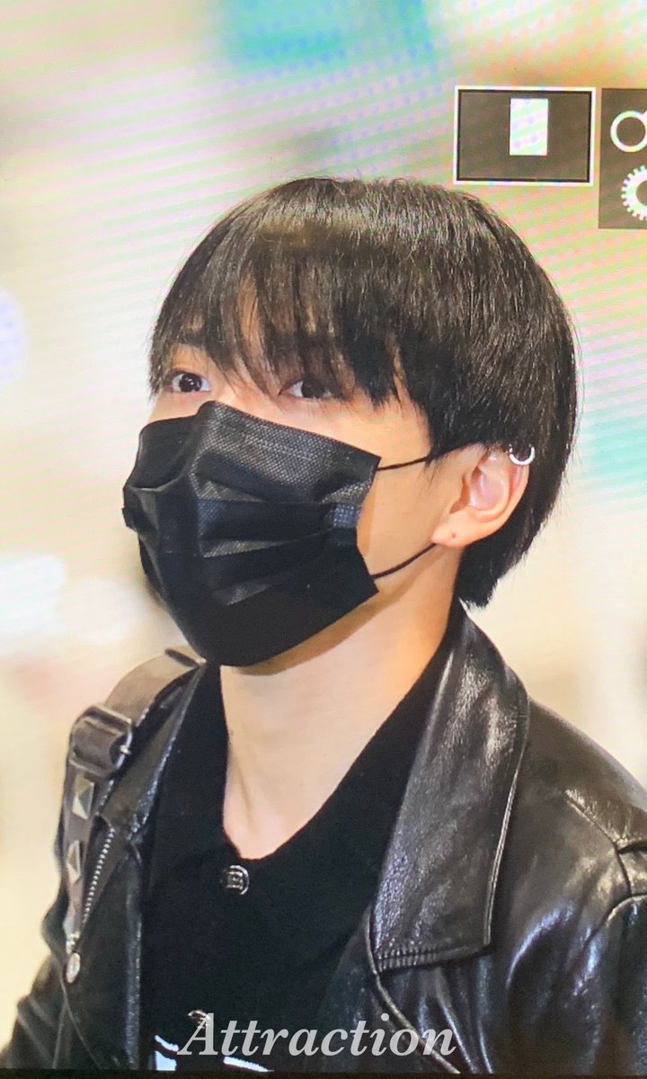 Attraction_1107's tweet photo. 221210 GMP #에이티즈 #ATEEZ #홍중 #HONGJOONG #섹시뽀쨕홍중 https://t.co/9j6GByDNNM