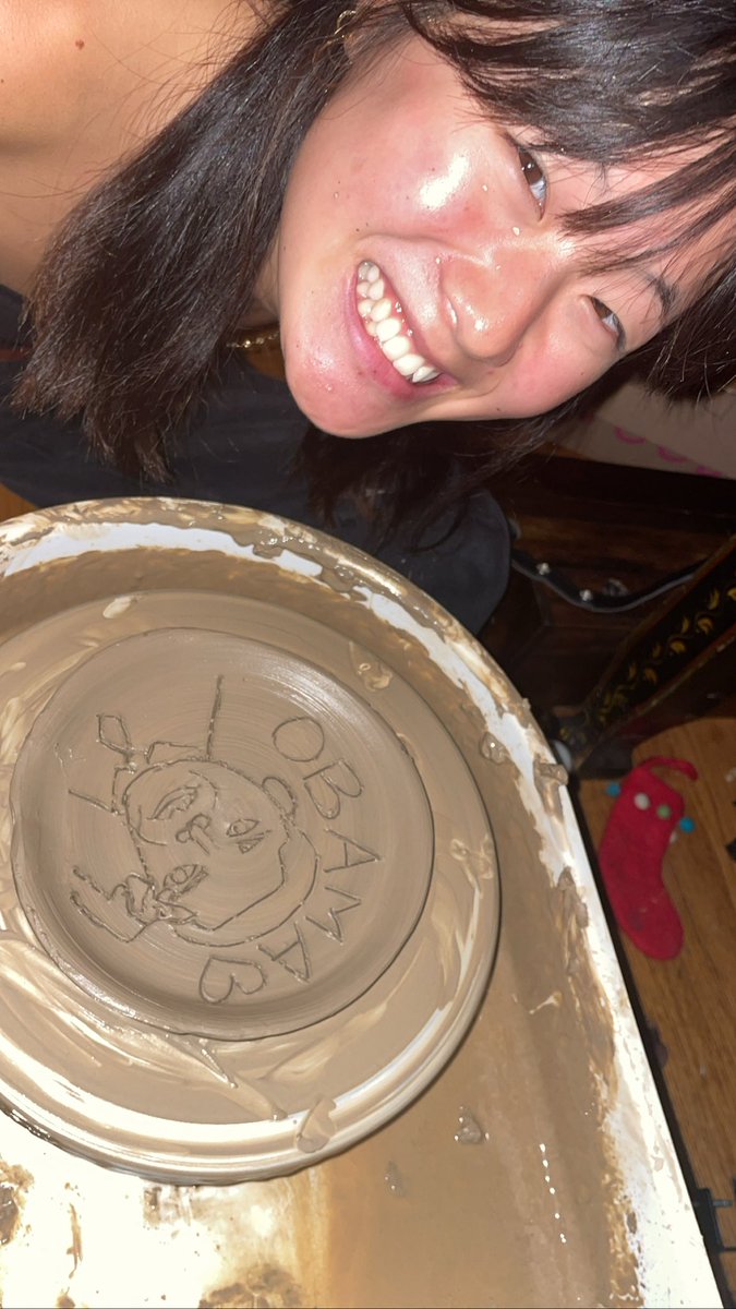 camryn015's tweet photo. @BarackObama JOY PARK MADE YOU ON A PLATE https://t.co/545KTo7vVZ