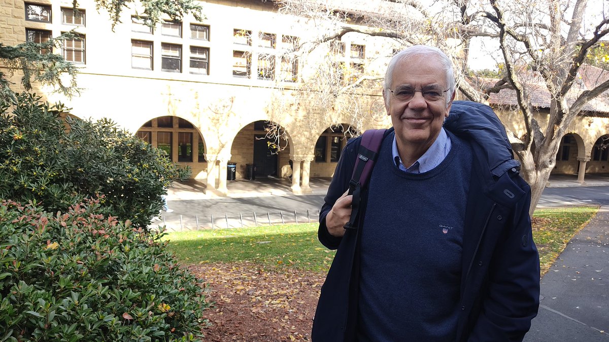 brunosiciliano7's tweet photo. The "student" @ Stanford campus visiting 🔝 https://t.co/xkdlGrG3bA & robotics lab in Gates bldg. with his myth Bernie Roth 😍
#dschool
#stanfordrobotics
#BernieRoth https://t.co/xzjj1M2Eso