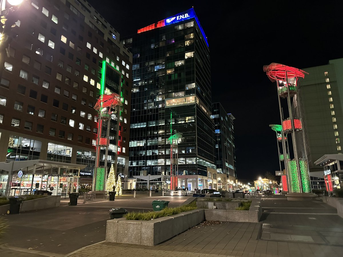Urban_Connector's tweet photo. Do you ever just walk down Fayetteville Street and get mad that it’s not absolutely lined with shops and restaurants. 
Should be one of the best stretches of street in the South. https://t.co/64CqisO8ge